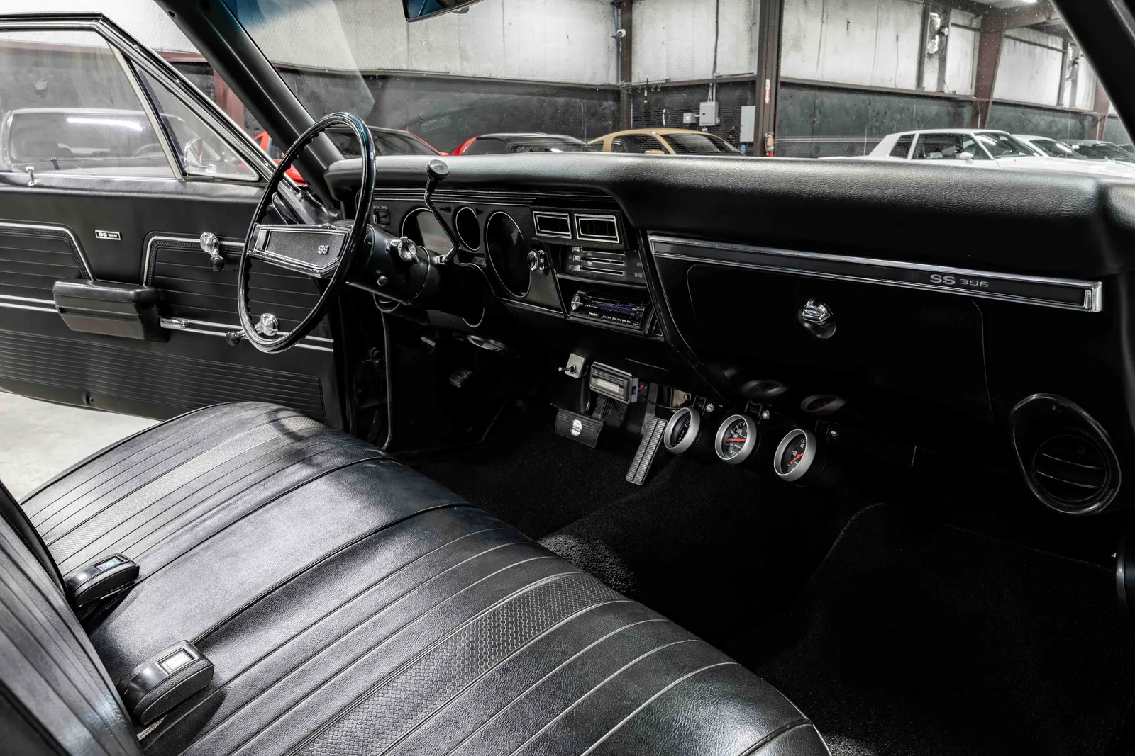 16_1969-Chevrolet-El Camino-SS-Black-336366-52.jpg